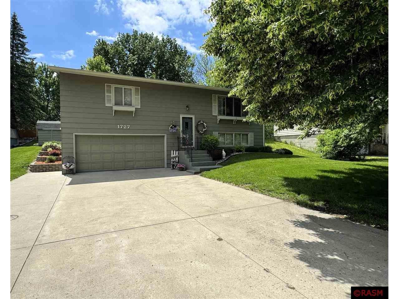 1727 N Garden Street New Ulm MN 56073 7036007 image1