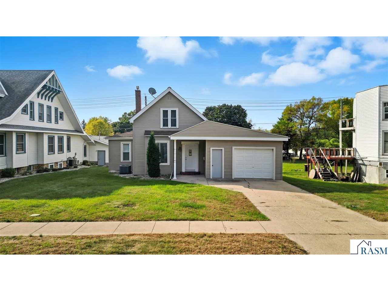 18 E Main Street Madelia MN 56062 7038724 image1