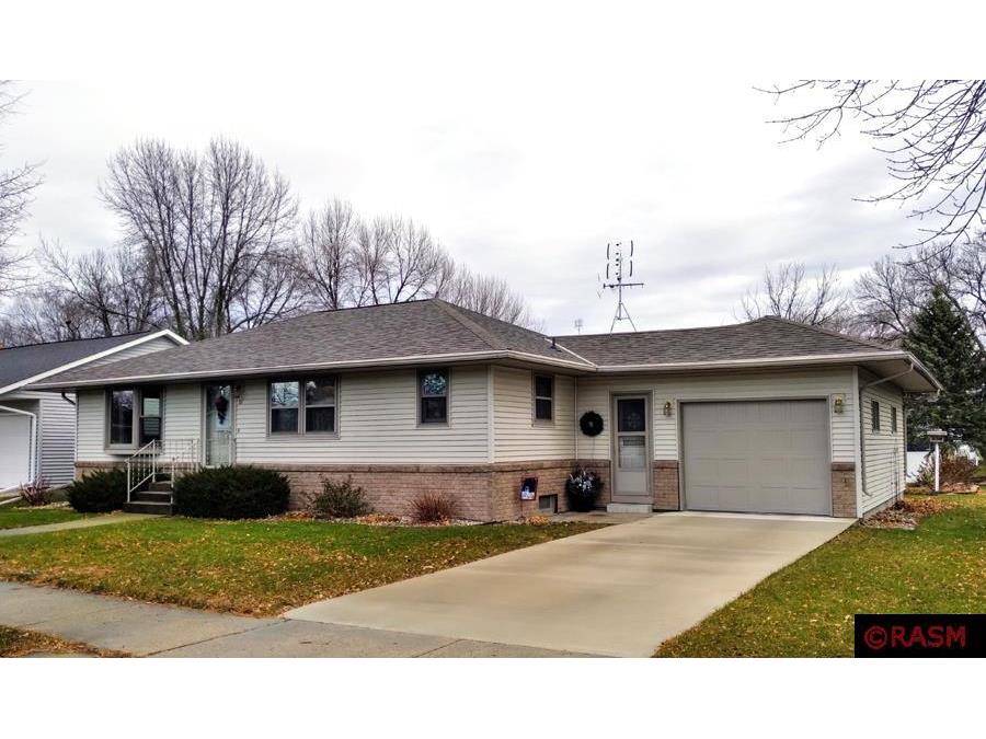 18 N Park Street, Fairfax, MN 55332 MLS 7028725 Edina Realty