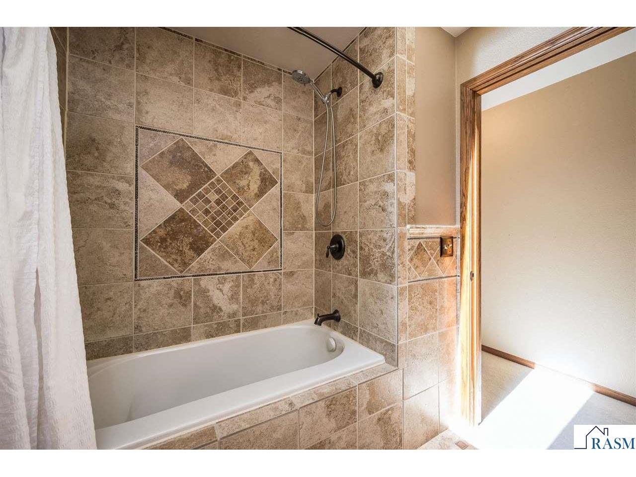 180 JoRay Drive Mankato MN 56001 7040087 image4