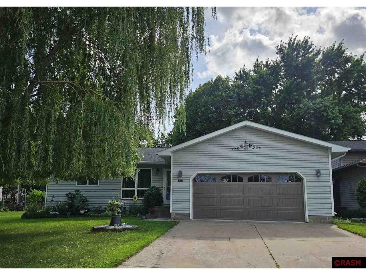 1811 N Franklin Street New Ulm MN 56073 7038077 image1