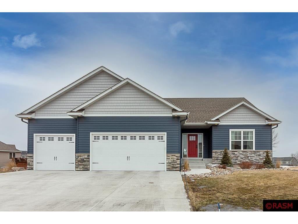 1824 Raymond Drive North Mankato MN 56003 7029215 image1
