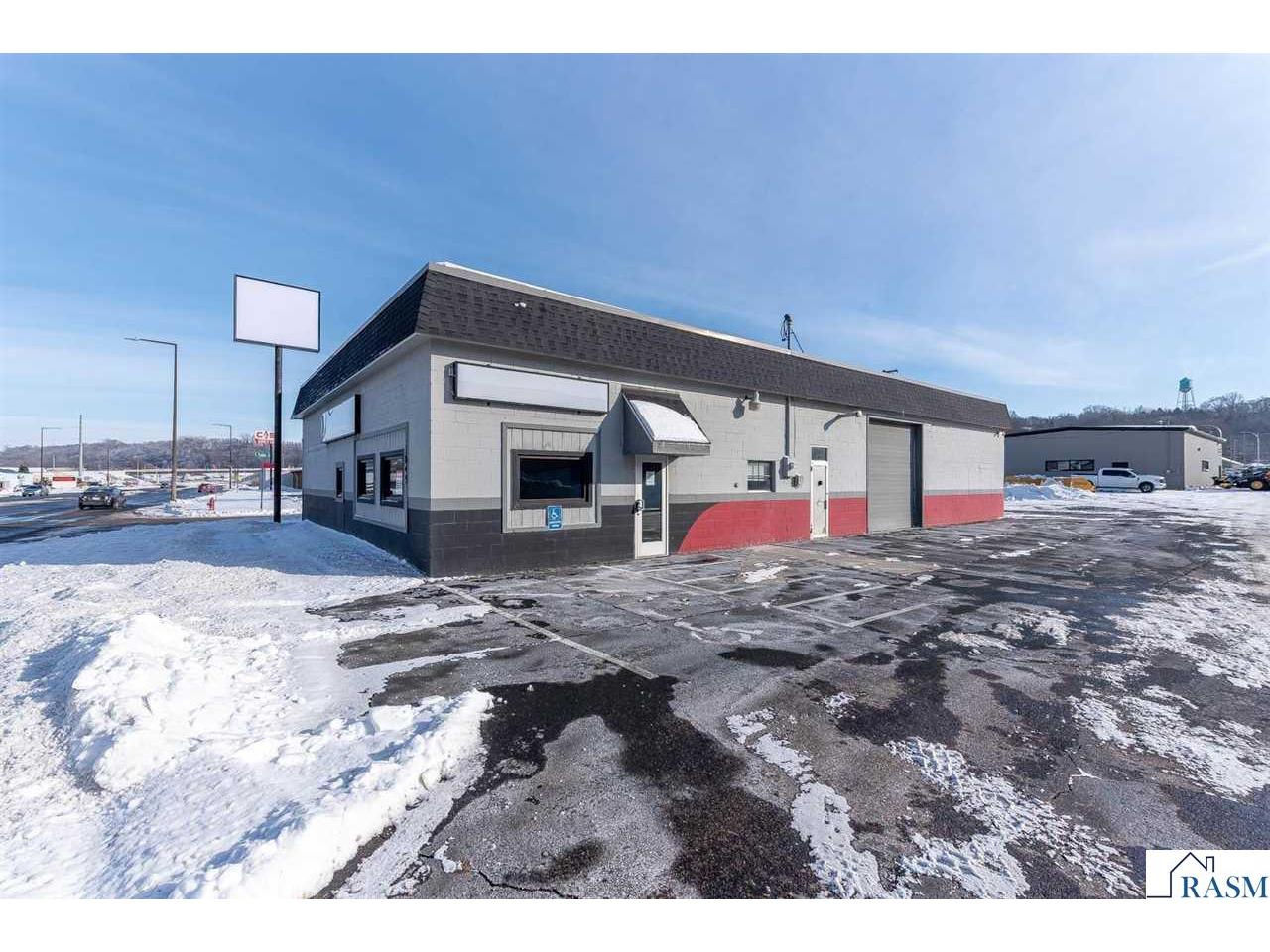 1845 N Riverfront Drive Mankato MN 56001 7039224 image1