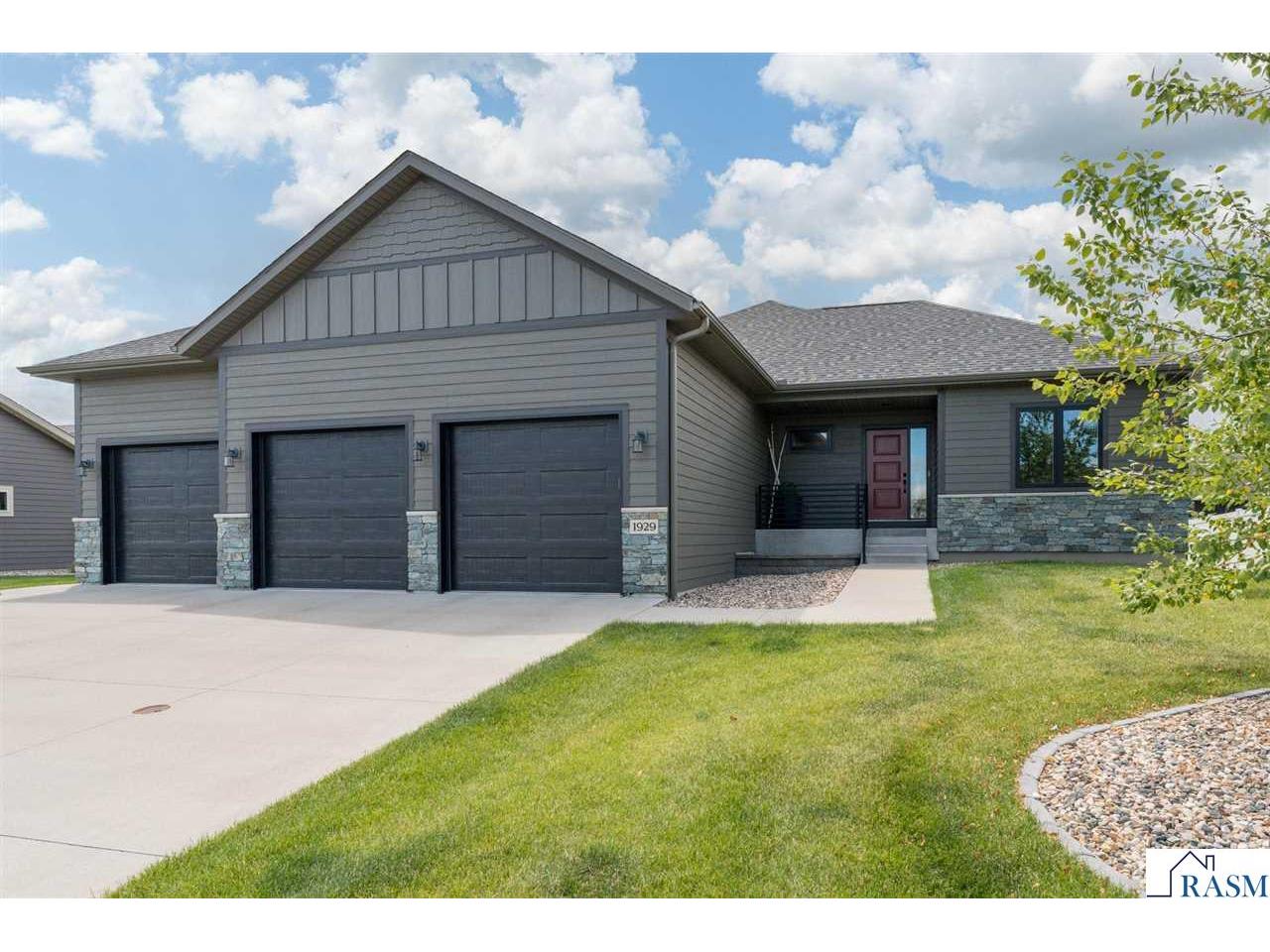 1929 Lexington Lane North Mankato MN 56003 267040911 image1