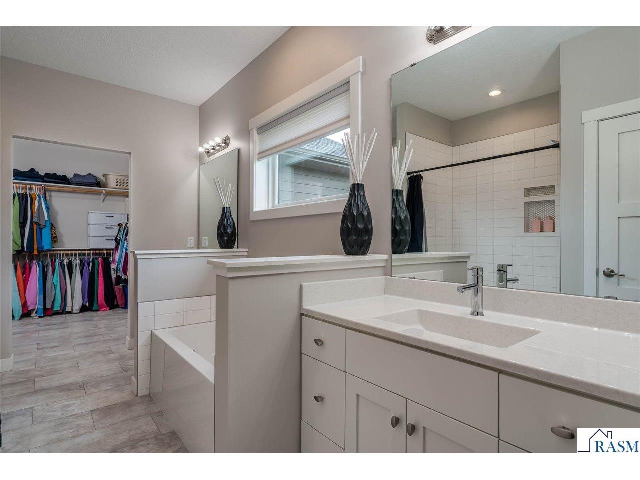 1929 Lexington Lane North Mankato MN 56003 267040911 image14