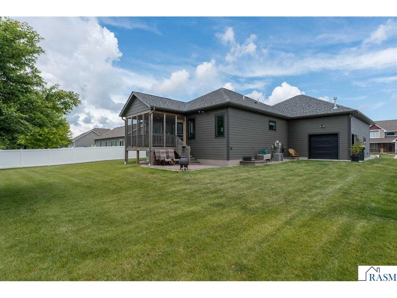 1929 Lexington Lane North Mankato MN 56003 267040911 image2