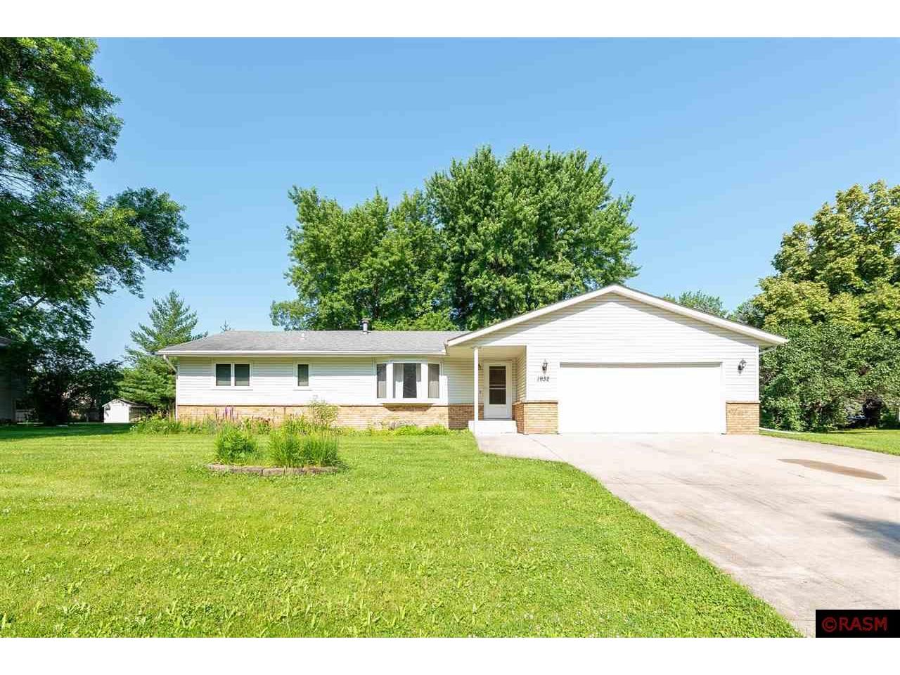 1932 Howard Drive North Mankato MN 56003 7035417 image1