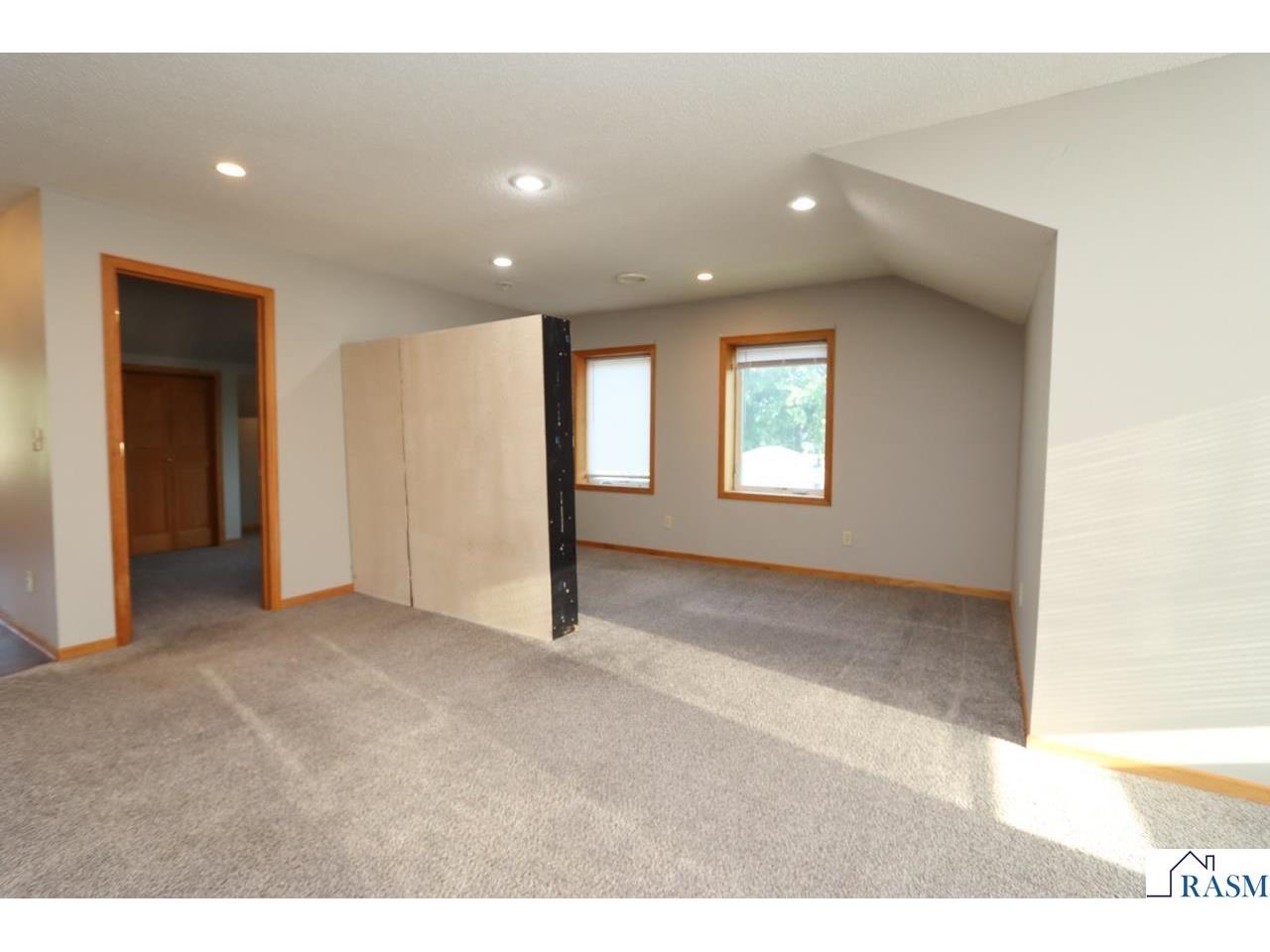 196 W Main Street Elysian MN 56028 7040299 image41
