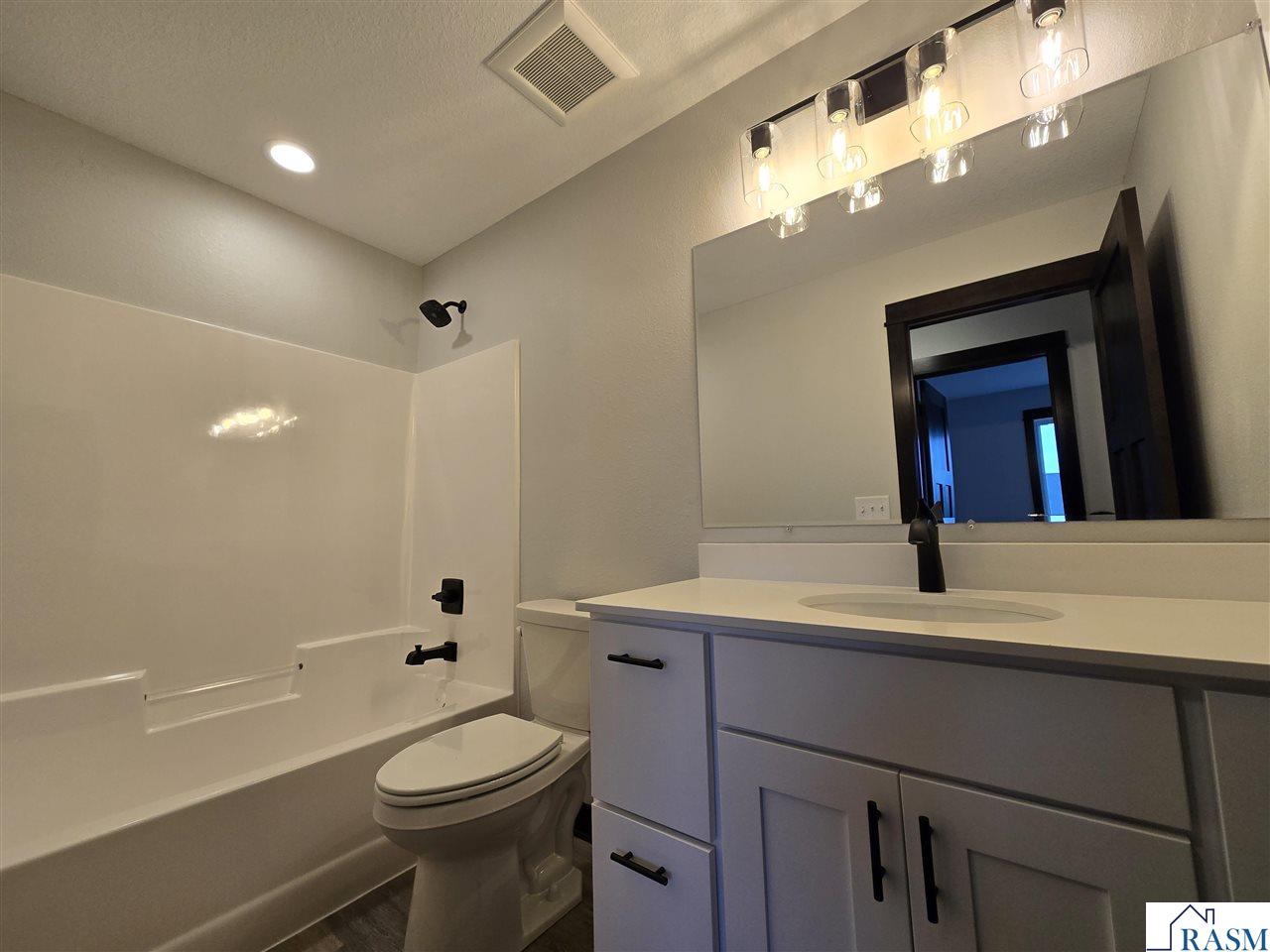 2 Marie Circle Elysian MN 56028 7039665 image22