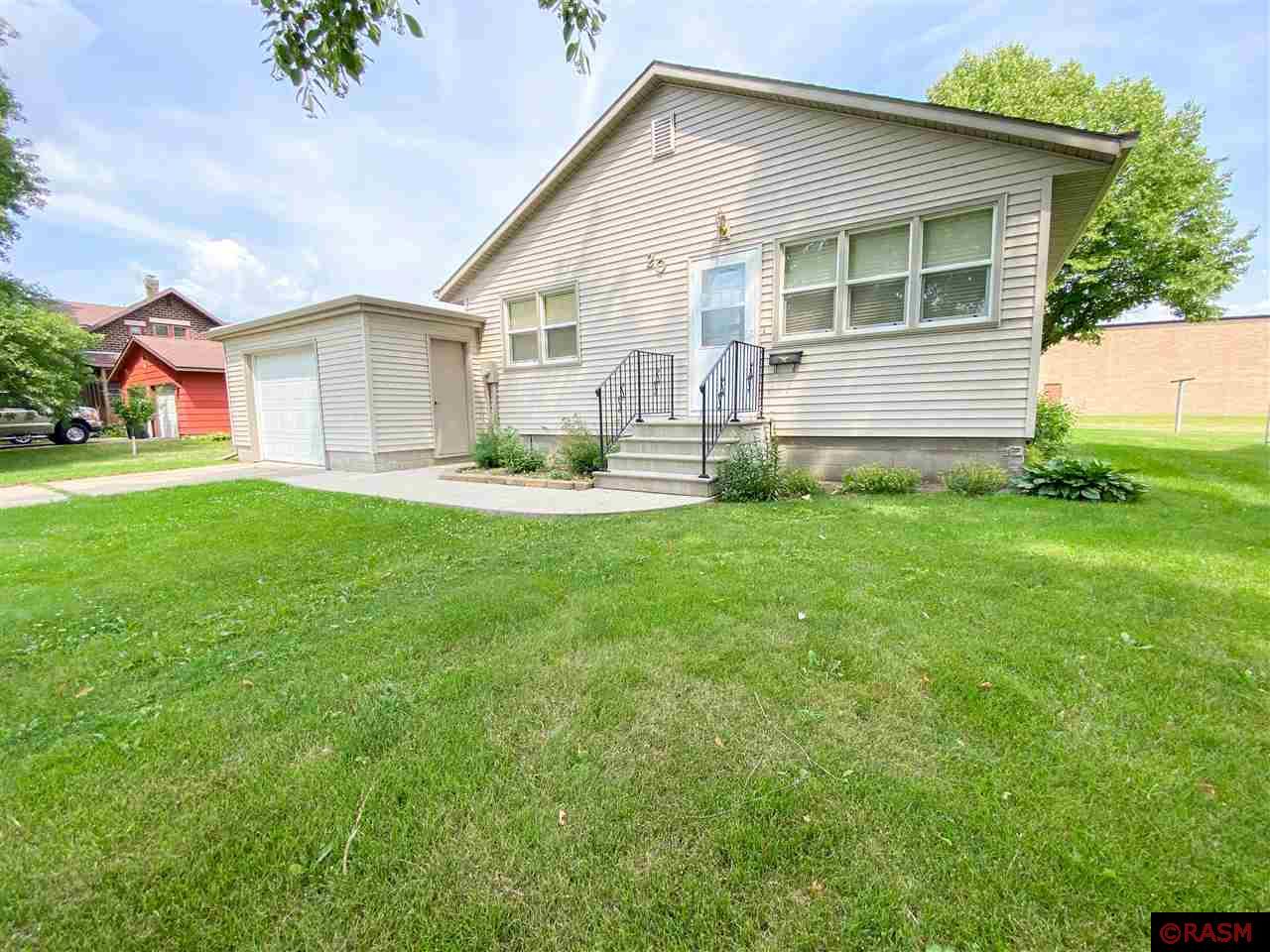 20 NE 1st Street, Fairfax, MN 55332 MLS 7027627 Edina Realty
