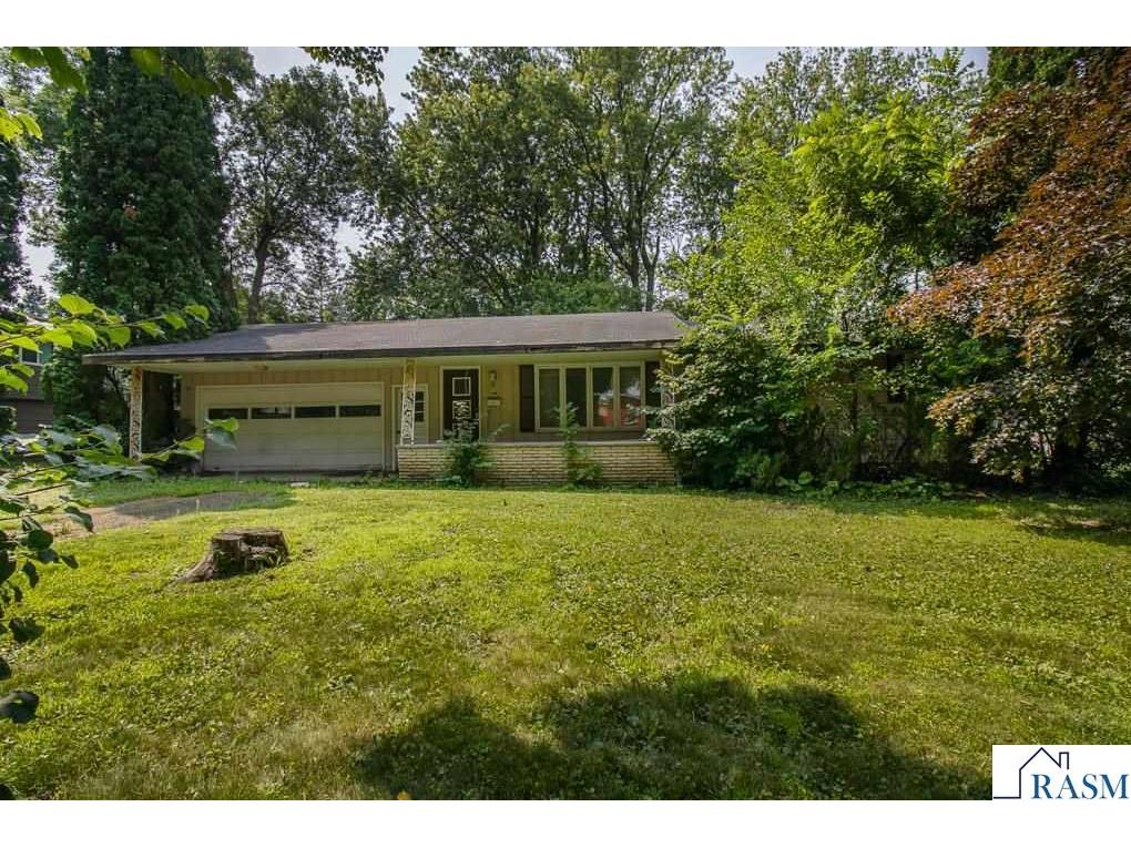 20 S Inga Avenue Le Center MN 56057 7038251 image1