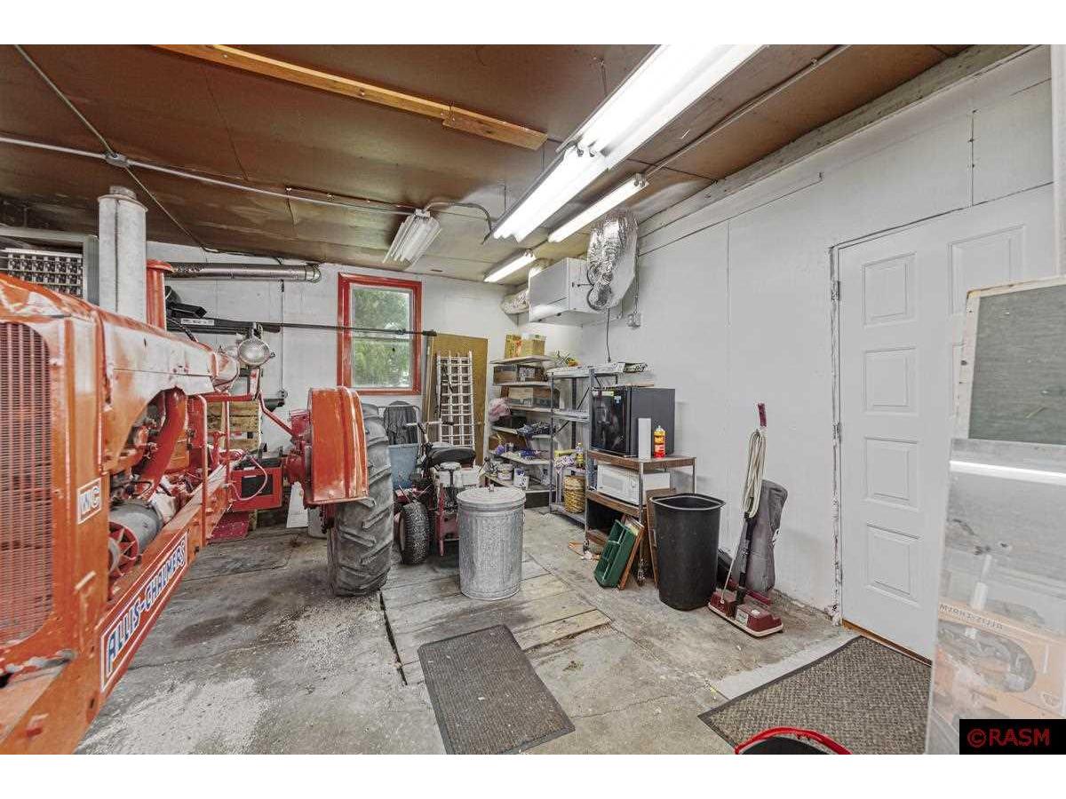 20 S Renville Street Winthrop MN 55396 7038118 image16