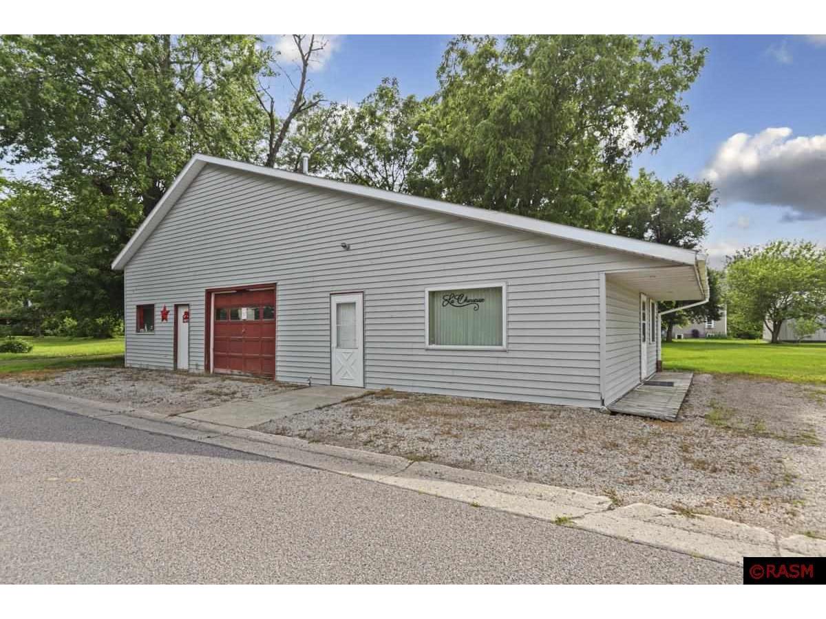 20 S Renville Street Winthrop MN 55396 7038118 image2
