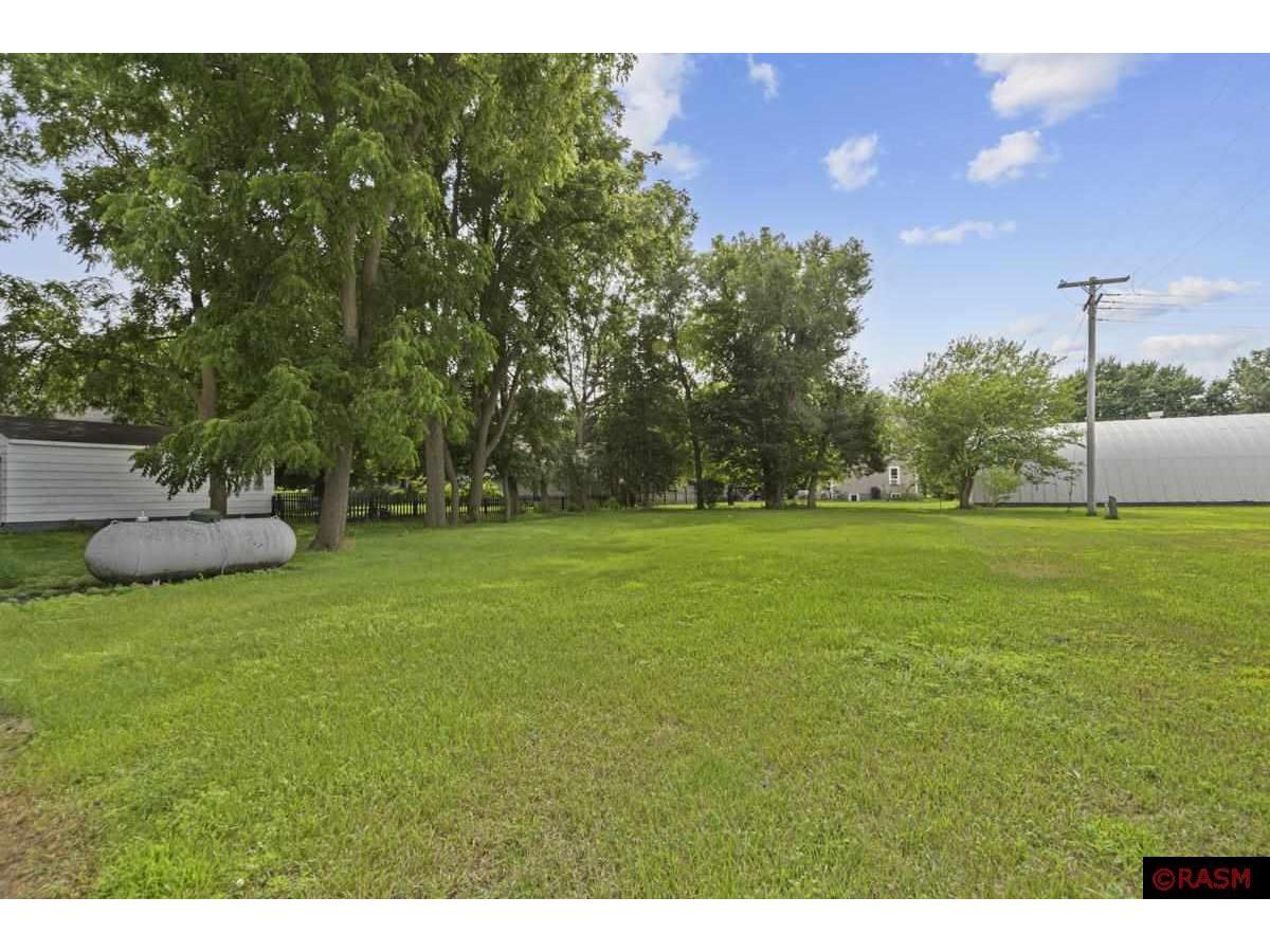 20 S Renville Street Winthrop MN 55396 7038118 image20