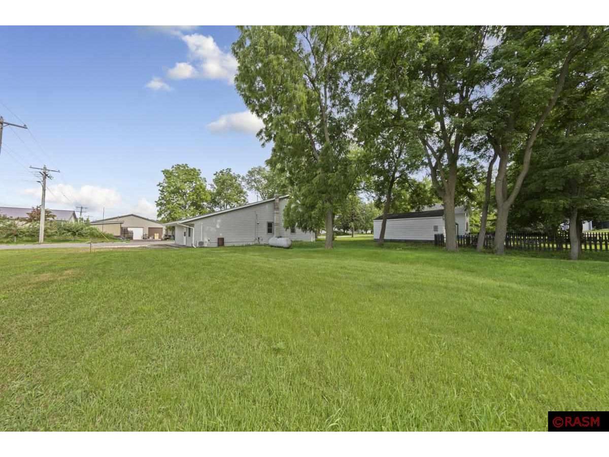 20 S Renville Street Winthrop MN 55396 7038118 image21