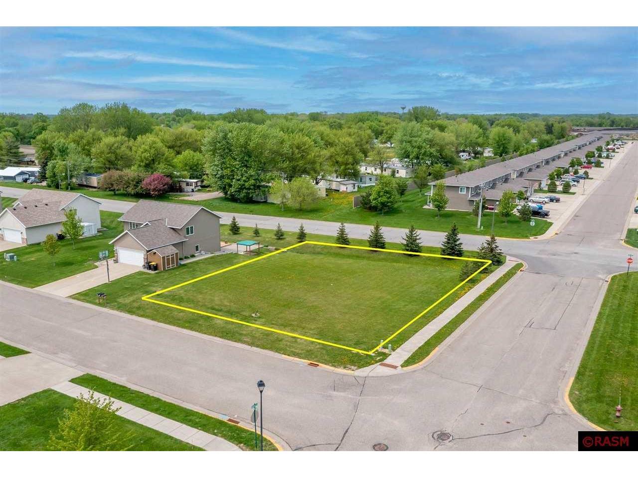 200 Oak Dr, Eagle Lake, MN 56024 MLS 7031976 Edina Realty