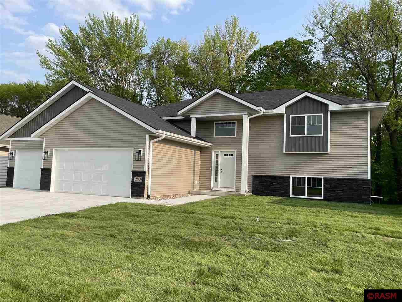 2009 Bluestem Drive Mankato MN 56001 7031008 image1