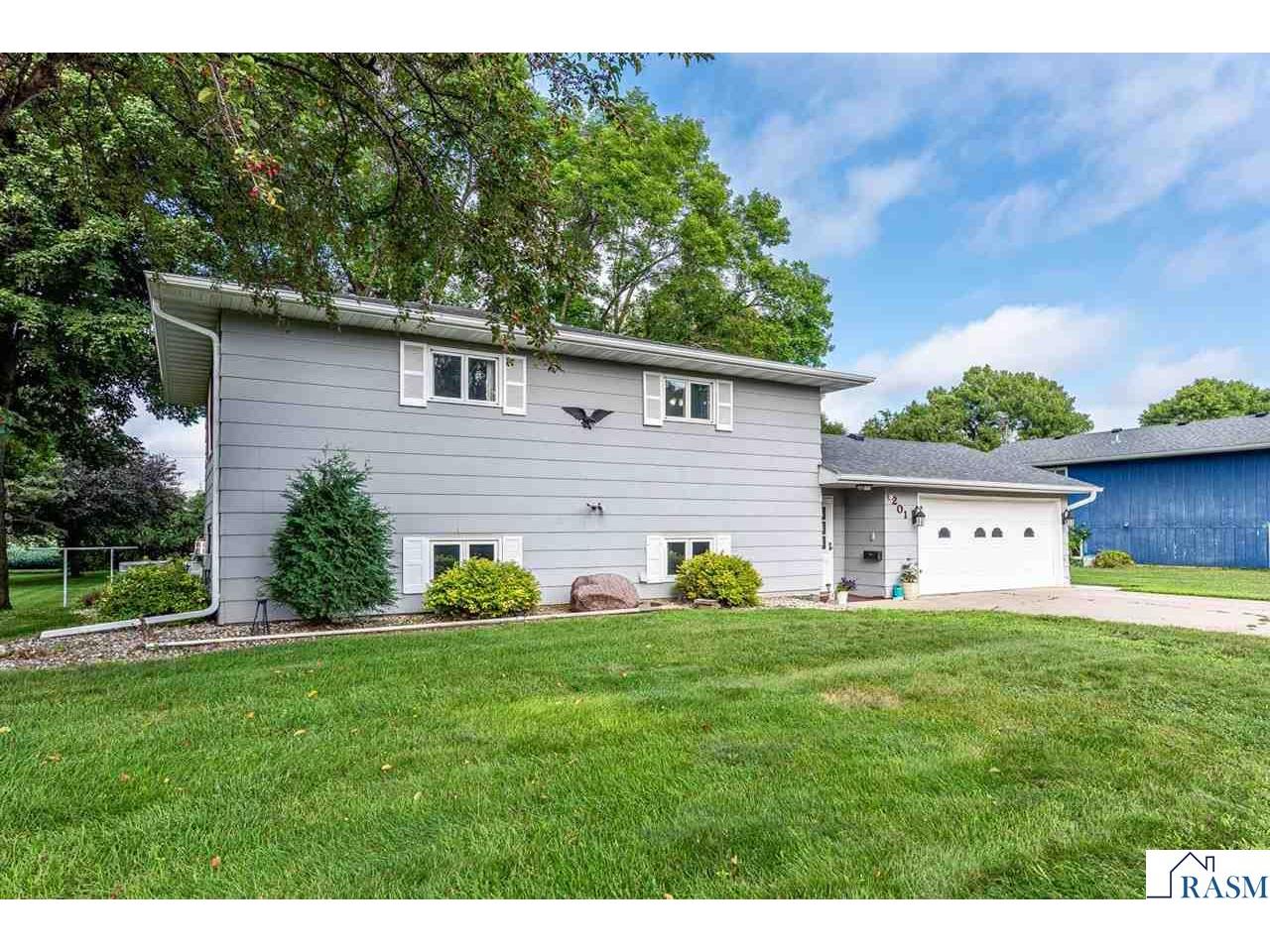 201 N Park Avenue Vernon Center MN 56090 7038479 image1