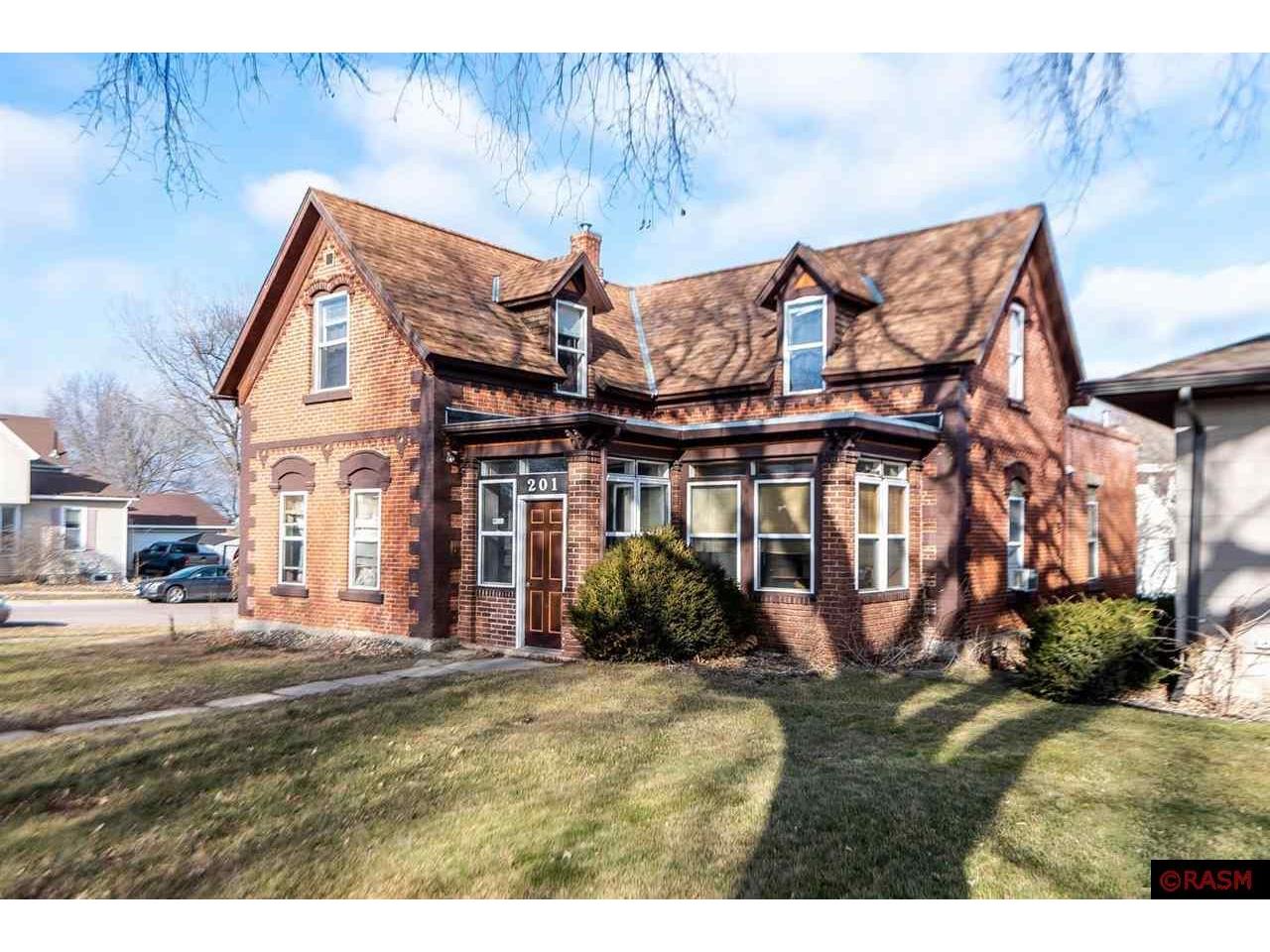 201 S State Street New Ulm MN 56073 7034215 image1