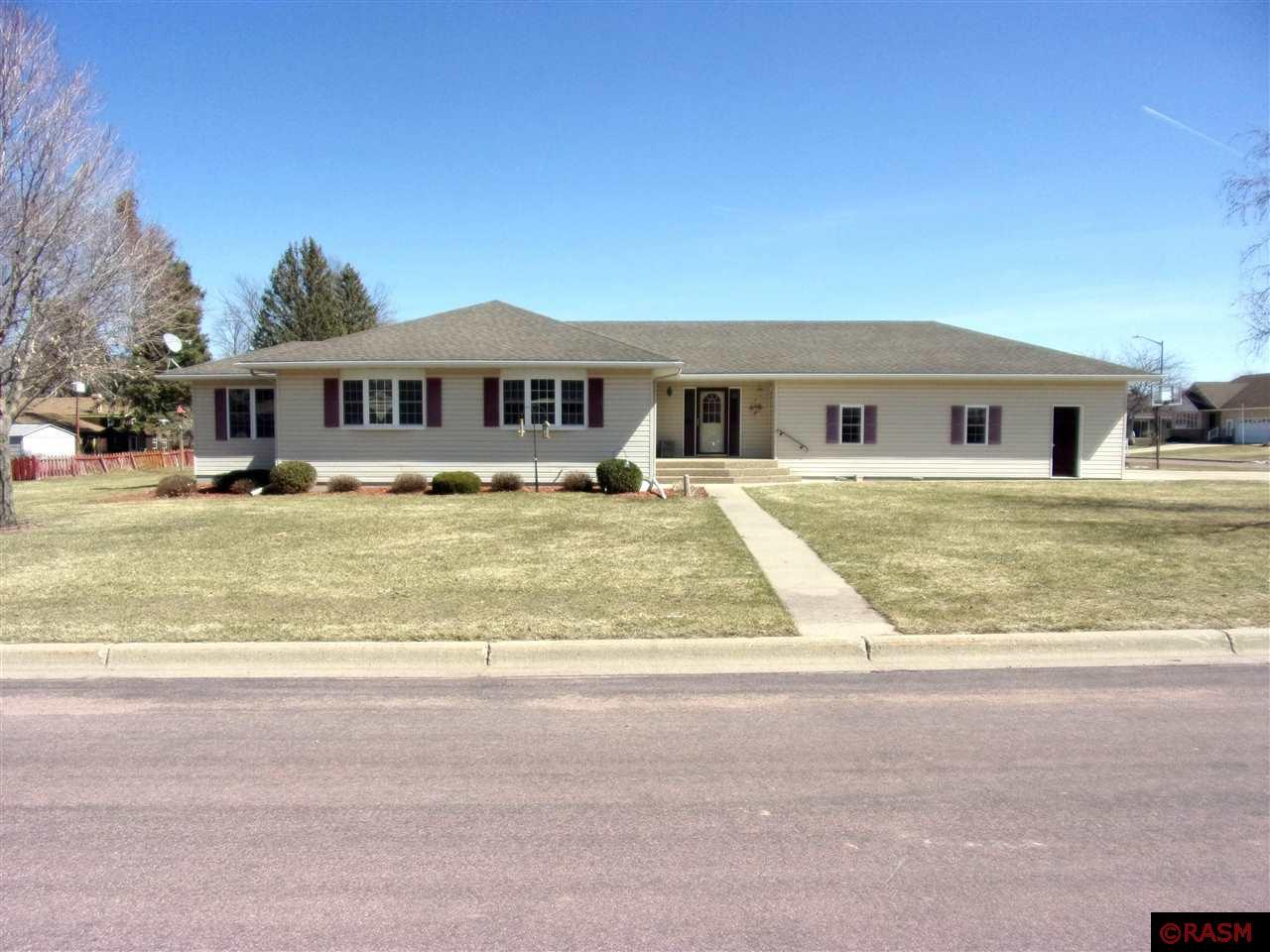 201 Southview Drive Saint James MN 56081 7032018 image1