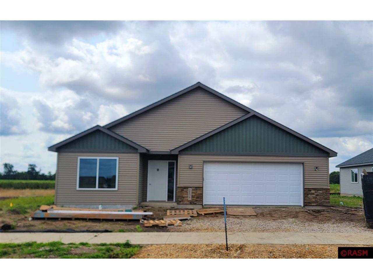 2011 Essler Drive Saint Peter MN 56082 7036582 image1