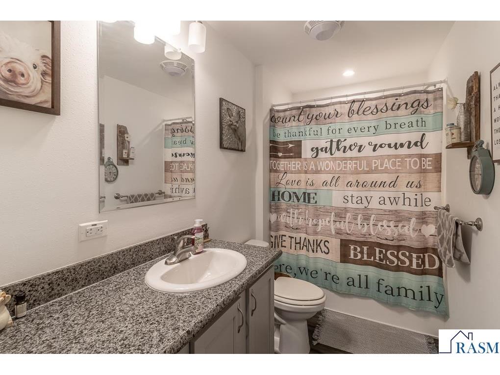 2015 Essler Drive Saint Peter MN 56082 7039215 image19