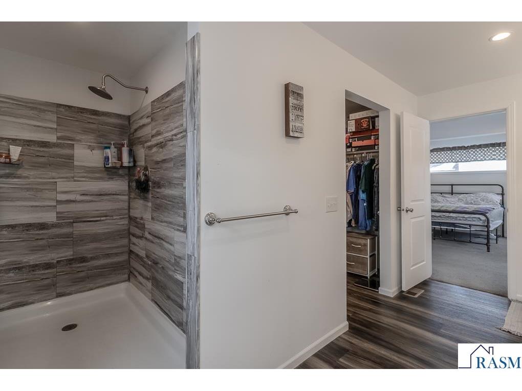 2015 Essler Drive Saint Peter MN 56082 7039215 image25