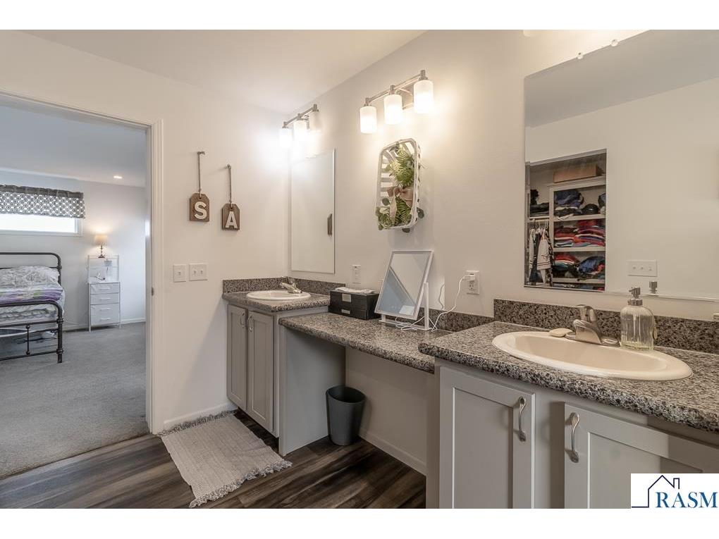 2015 Essler Drive Saint Peter MN 56082 7039215 image26