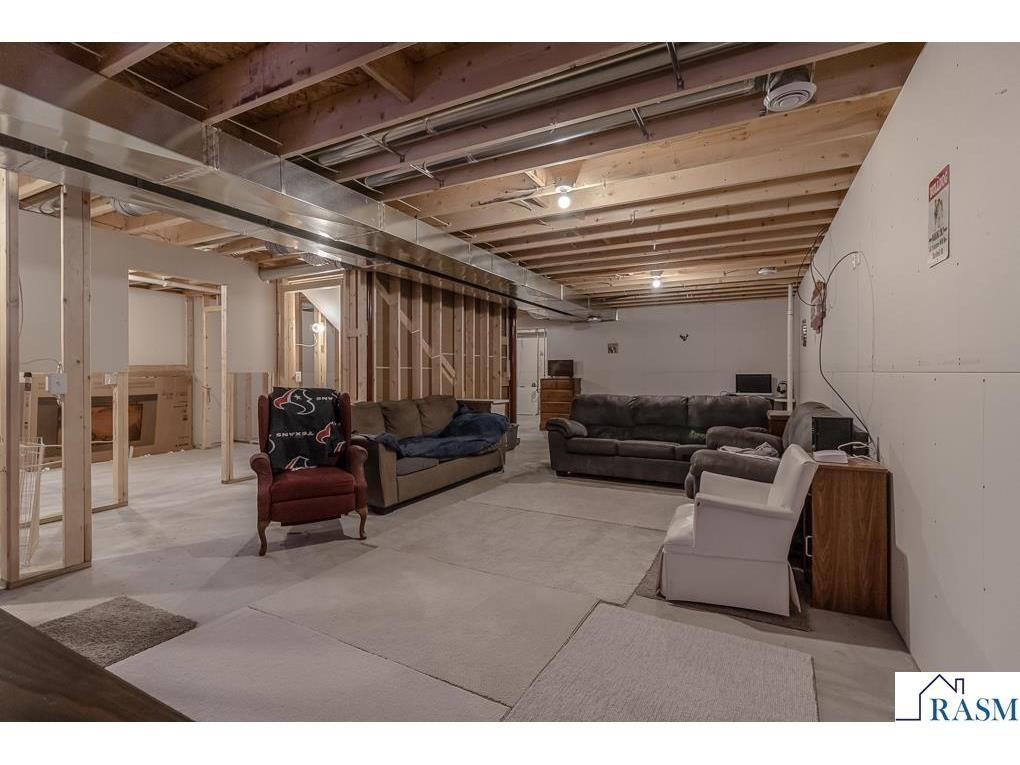 2015 Essler Drive Saint Peter MN 56082 7039215 image32