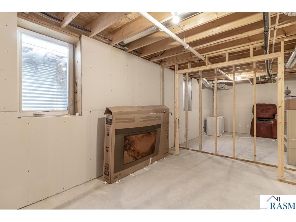 2015 Essler Drive Saint Peter MN 56082 7039215 image36