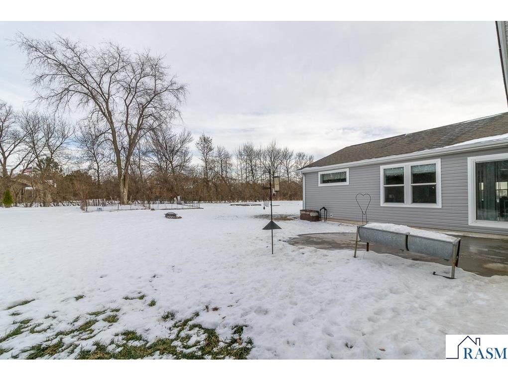 2015 Essler Drive Saint Peter MN 56082 7039215 image40