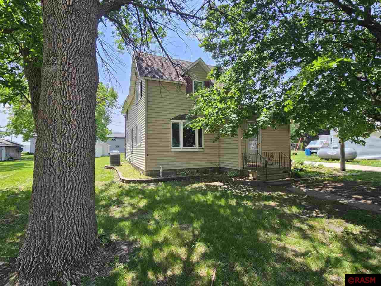 202 3rd East Street Hanska MN 56041 7037654 image1