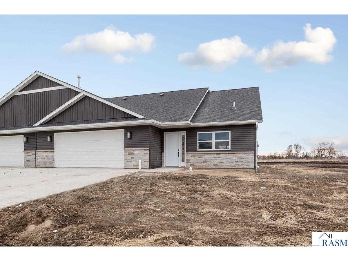202 E Connie Lane Eagle Lake MN 56024 7039799 image1