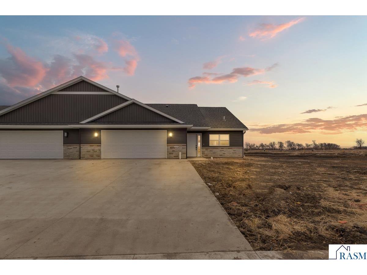 202 E Connie Lane Eagle Lake MN 56024 7039799 image4