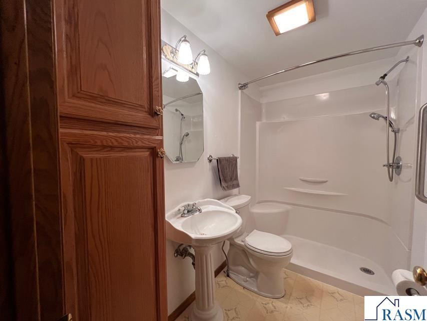 202 W 1st Street Blue Earth MN 56013 7040159 image12