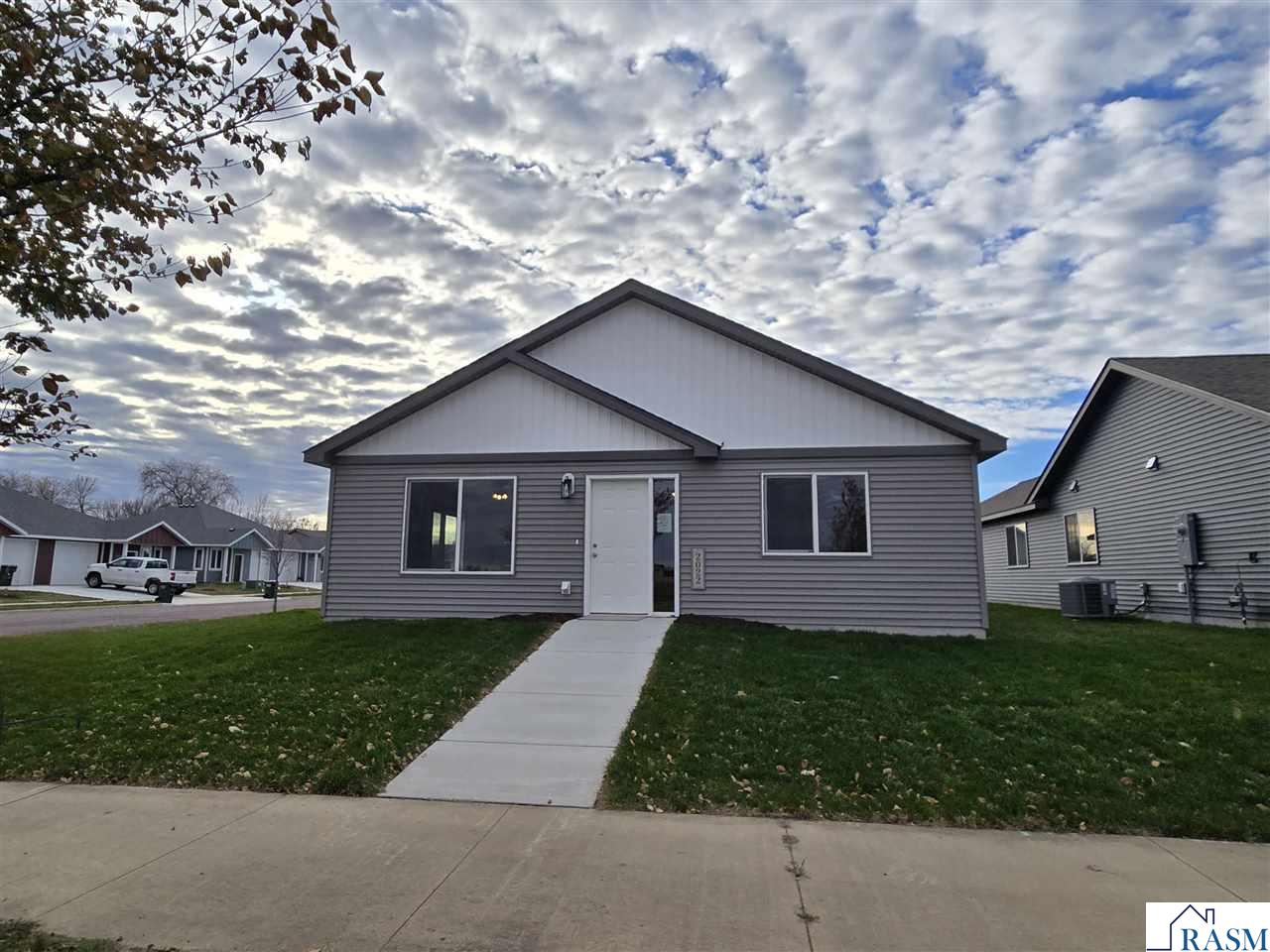 2022 Essler Drive Saint Peter MN 56082 7039064 image1