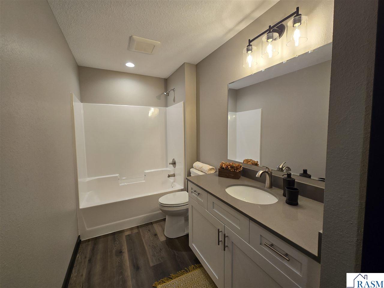 2022 Essler Drive Saint Peter MN 56082 7039064 image10