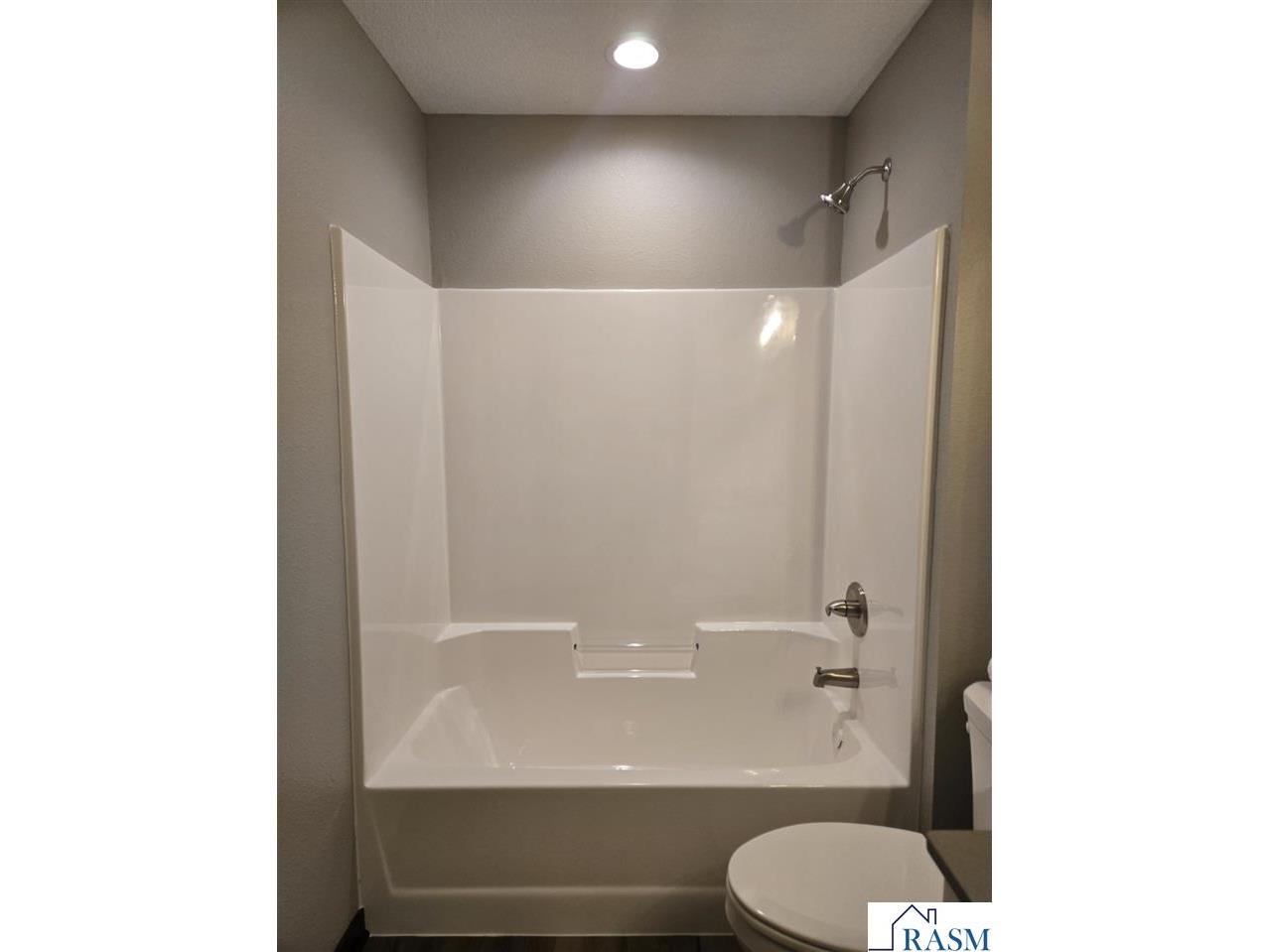 2022 Essler Drive Saint Peter MN 56082 7039064 image11