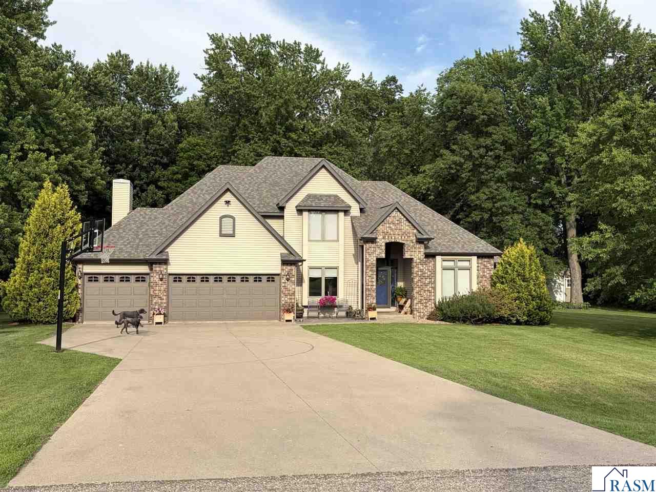 203 Country Club Drive Mankato MN 56001 267040481 image1