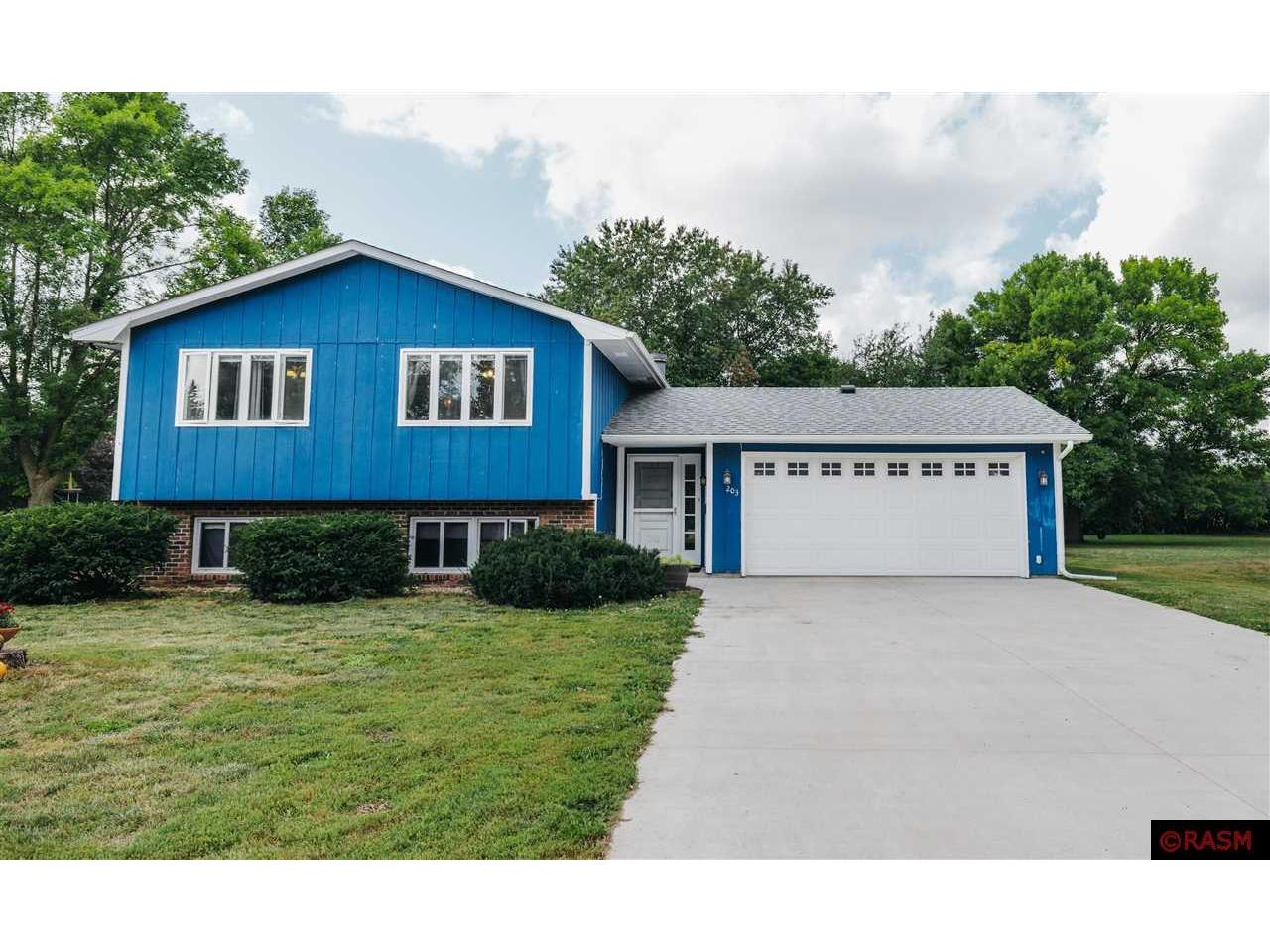 203 N Park Avenue Vernon Center MN 56090 7033290 image1