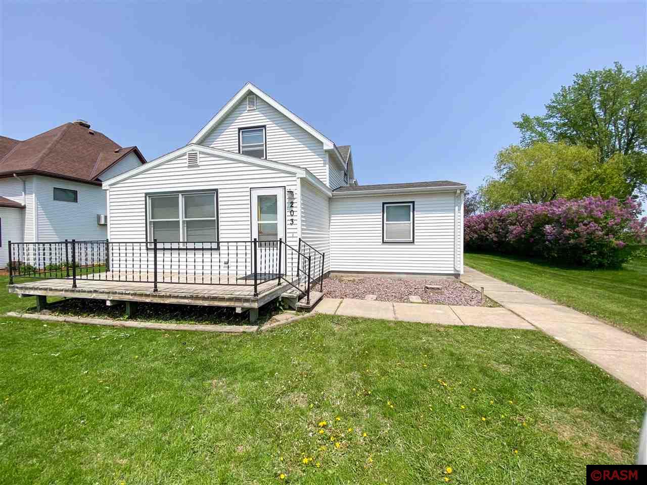 203 NE 2nd Avenue Fairfax MN 55332 7032393 image1