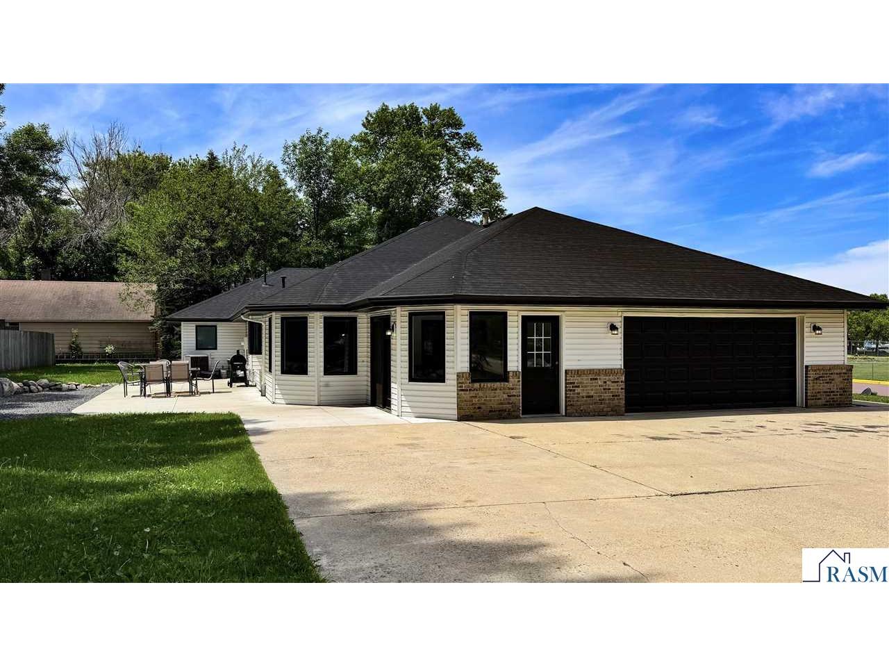 203 NW Frank Avenue Elysian MN 56028 267040491 image2