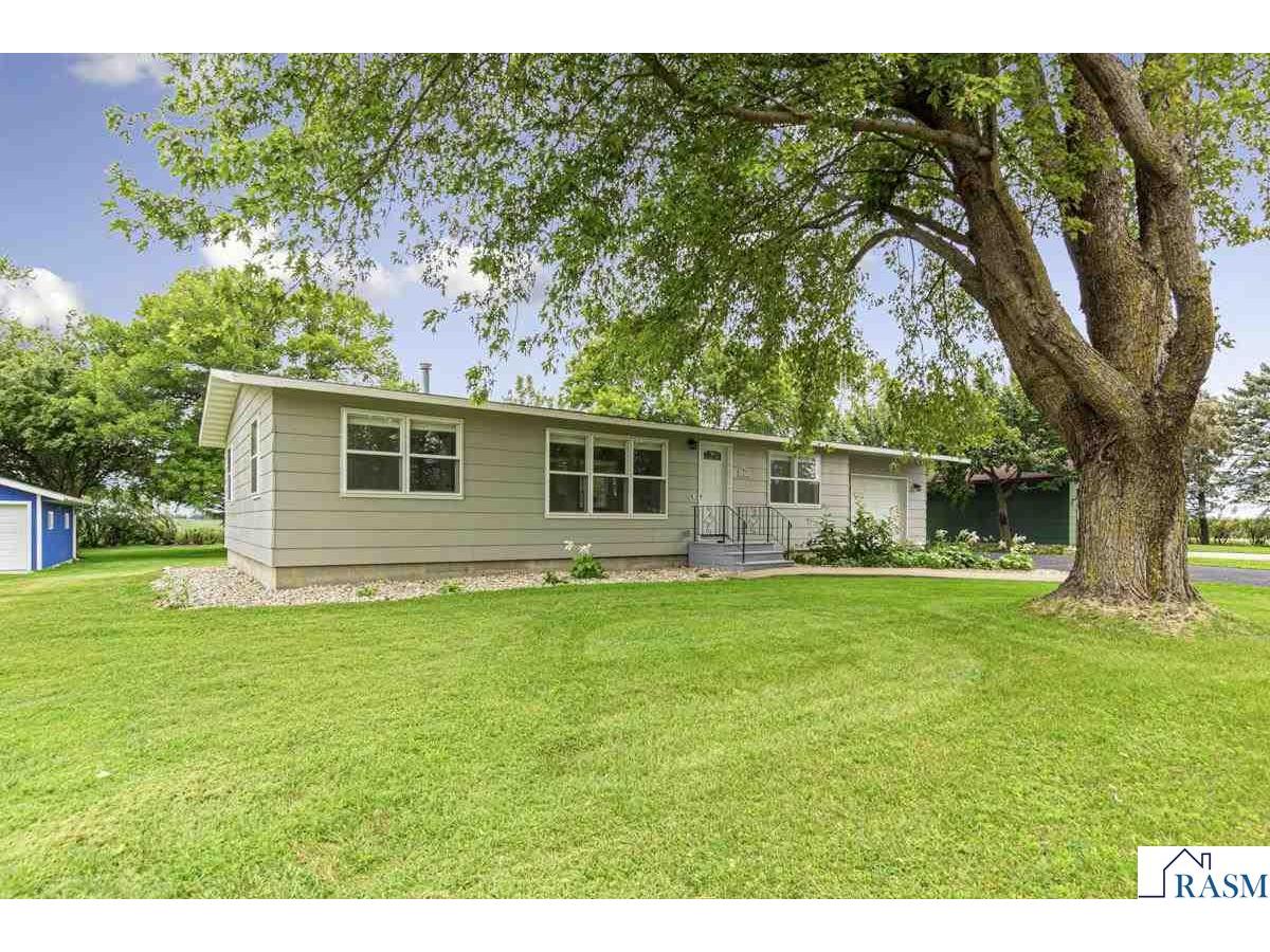 205 N Park Avenue Vernon Center MN 56090 7038548 image1