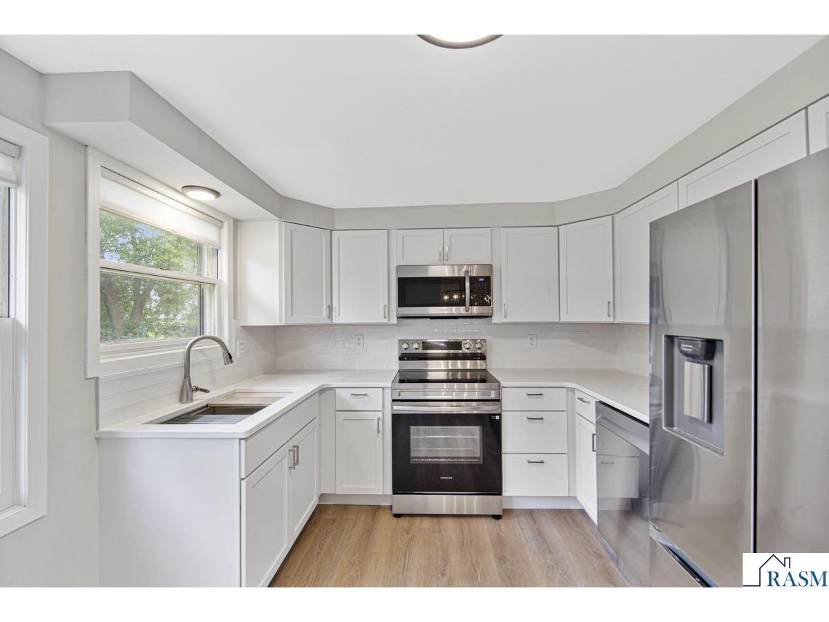 205 N Park Avenue Vernon Center MN 56090 7038548 image10