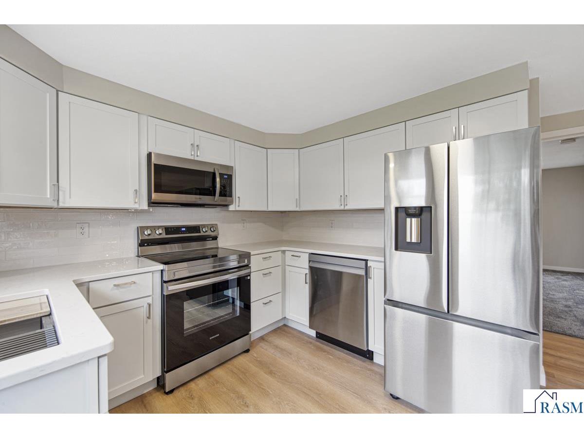 205 N Park Avenue Vernon Center MN 56090 7038548 image11