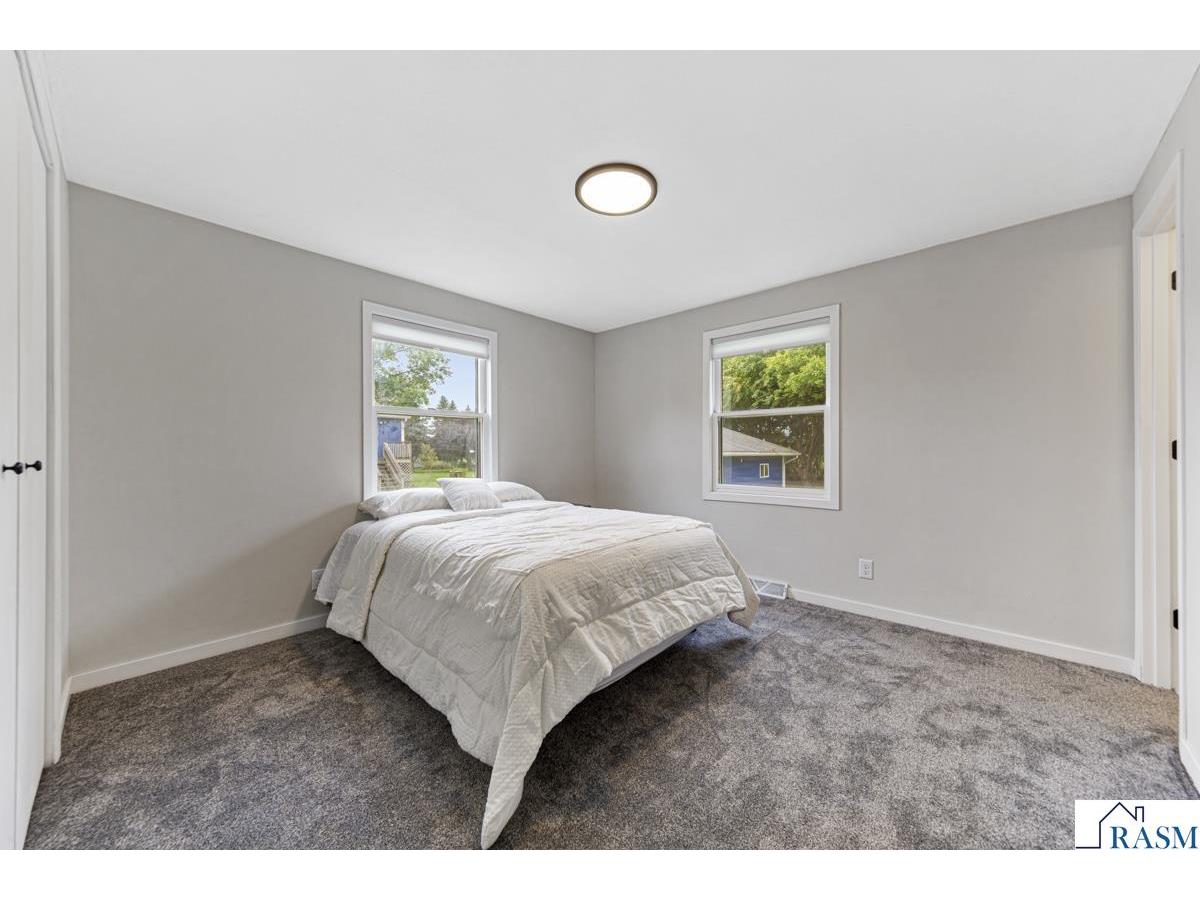 205 N Park Avenue Vernon Center MN 56090 7038548 image12