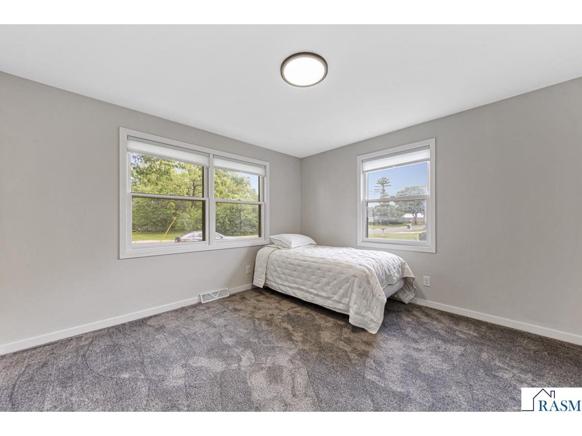 205 N Park Avenue Vernon Center MN 56090 7038548 image16