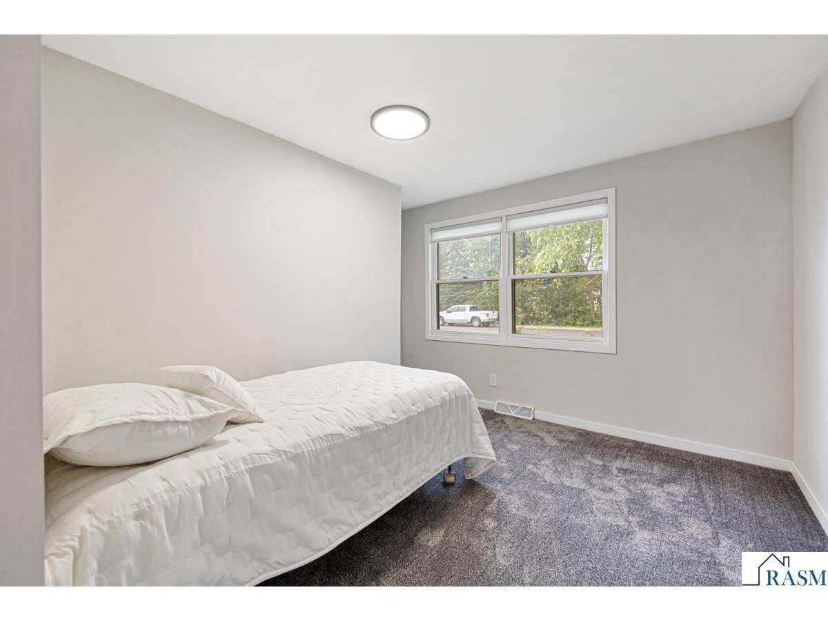 205 N Park Avenue Vernon Center MN 56090 7038548 image17