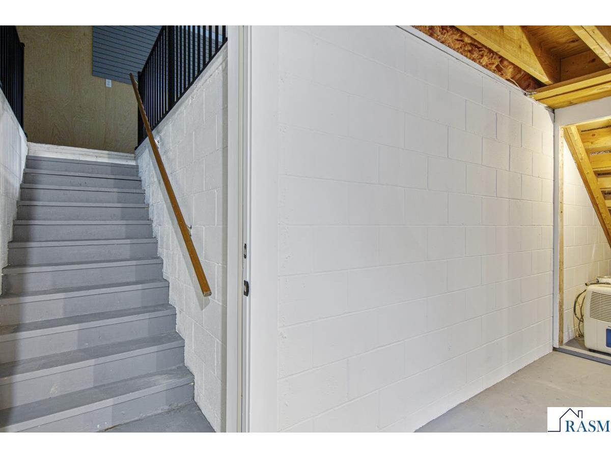 205 N Park Avenue Vernon Center MN 56090 7038548 image20