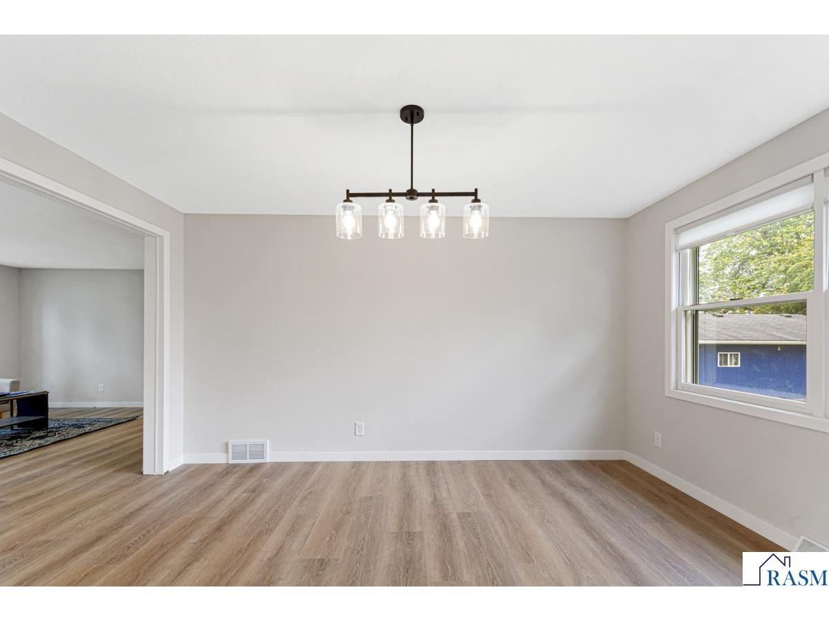 205 N Park Avenue Vernon Center MN 56090 7038548 image3